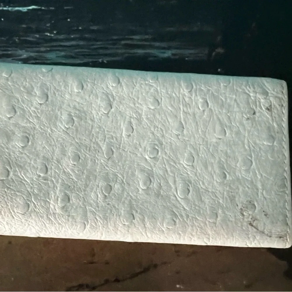 Versace Vintage Light Blue Ostrich Key Holder with Gold Medusa - Picture 3 of 5